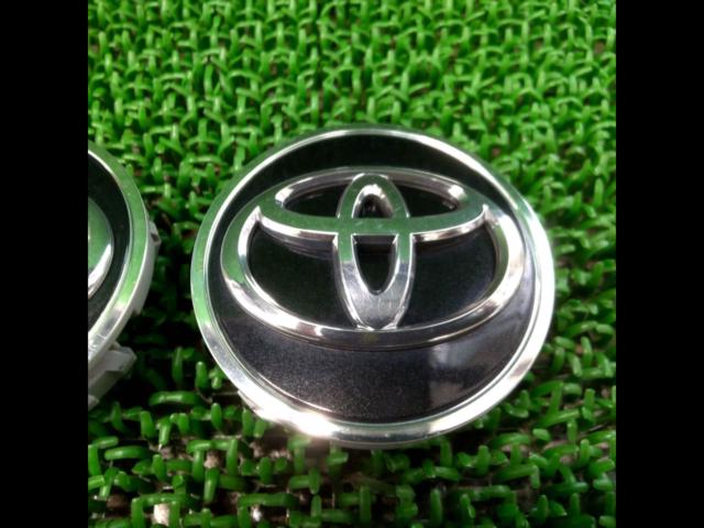 TOYOTA 純正センターキャップ