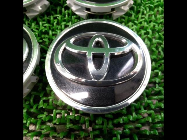 TOYOTA 純正センターキャップ