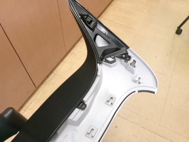 HONDA
Vezeru original rear spoiler