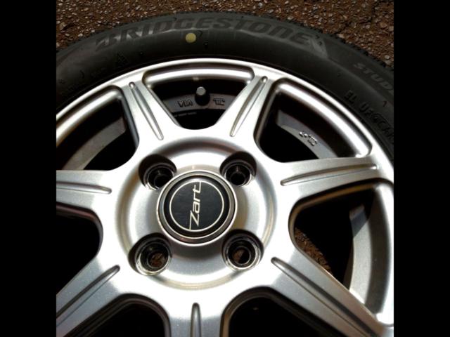 BRIDGESTONE
Zart
R7
+
BRIDGESTONE
BLIZZAK
VRX2