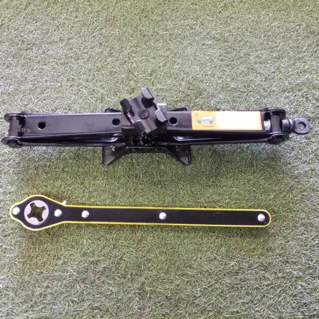 Unknown Manufacturer
2t Panta jack