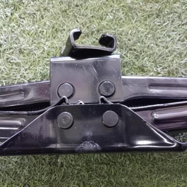 Unknown Manufacturer
2t Panta jack