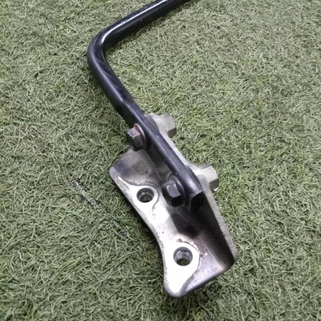 Toyota genuine
Rear stabilizer