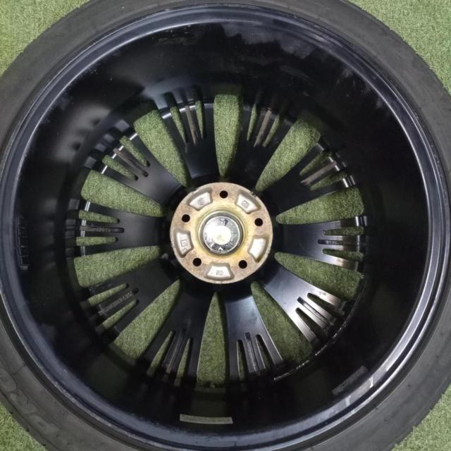 PERFORMANCE
WHEELS
10 triple spoke aluminum wheels
+
TOYO (Toyo)
PROXES
FD1
Manufactured in 2024 x 1
Manufactured in 2025 x 3