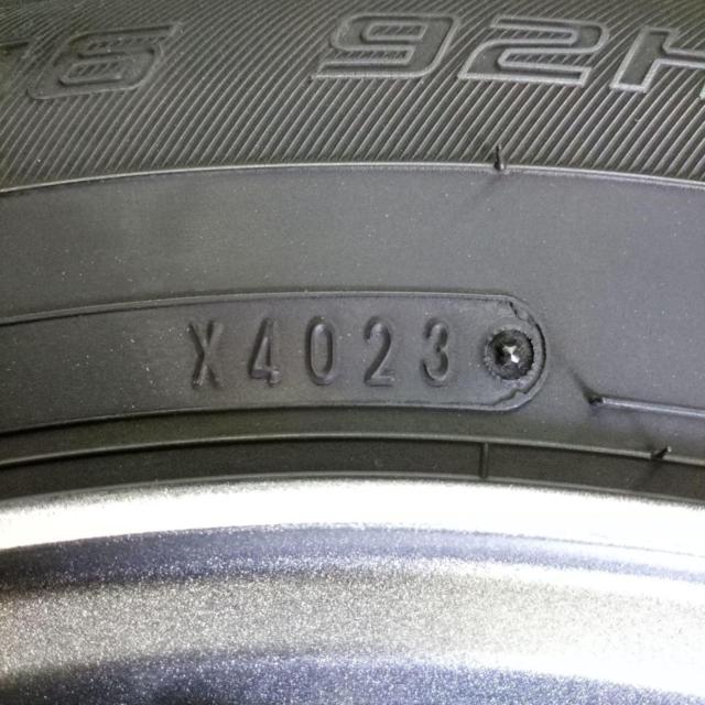 HOT
STUFF (Hot Stuff)
WAREN (Waren)
WR5
(4HOLE)
+
YOKOHAMA (Yokohama)
BluEarth
ES32
Manufactured in 2022