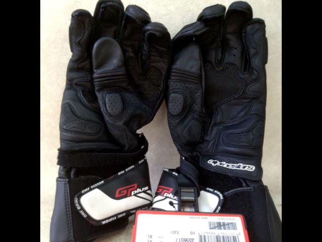 AlpinestarsGP
PLUS
R
GLOVES
3556517
Size: XL