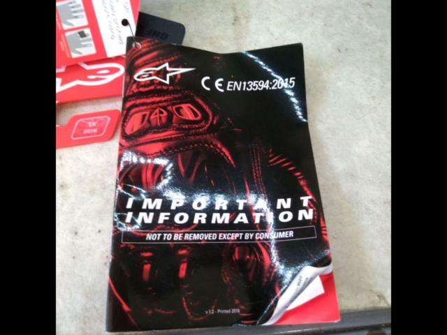 AlpinestarsGP
PLUS
R
GLOVES
3556517
Size: XL