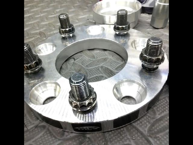 Kics
Wide tread spacer
15 mm
M12 × P1.25
114.3-5H
66Φ