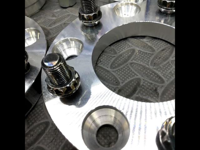 Kics
Wide tread spacer
15 mm
M12 × P1.25
114.3-5H
66Φ