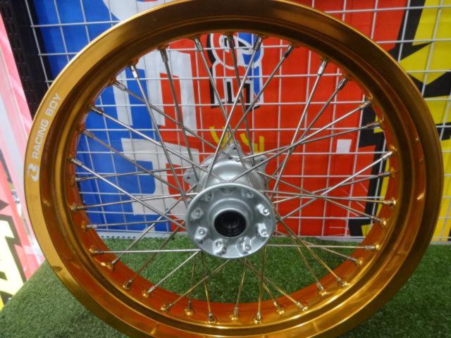 [RACING
BOY Front Wheel
CRF
Removed from a RALLY (year unknown).