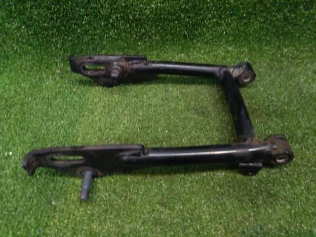 HONDA
Genuine swing arm
Monkey Z50J
Year Unknown