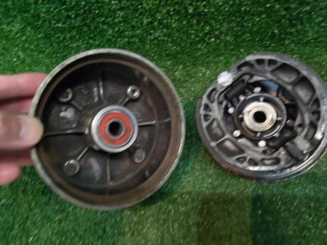 HONDA
Genuine
Front drum brake hub
Front hub
12V
Monkey
Z50J
Year Unknown