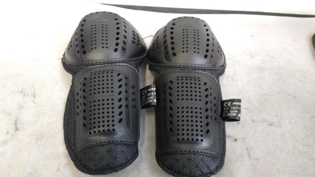 KOMINE
Komine Protector Set