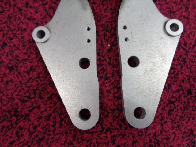 Unknown Manufacturer
CBR929RR
For OHLINS front forks
Brembo 60mm pitch caliper support