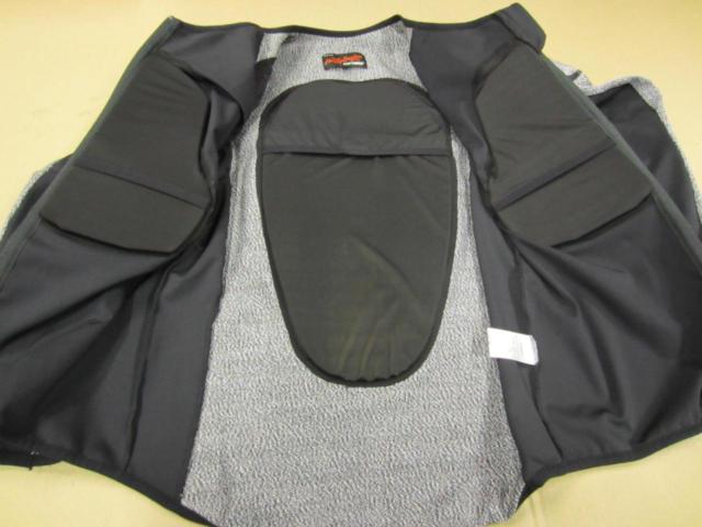 DAYTONA
Henry Begins
HBP-018
Inner protector
Grey / Black
M size