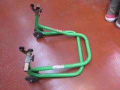 J-TRIP
Short roller stand (with V-shaped support)
Compatible width: 305mm to 410mm