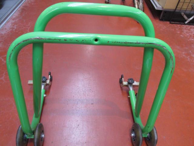 J-TRIP
Short roller stand (with V-shaped support)
Compatible width: 305mm to 410mm