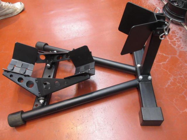 ASTORO-PRODUCTS
Wheel clamp
16-18 inches (width 110-130 mm)