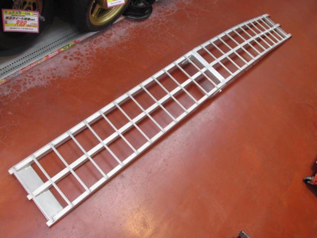 Unknown Manufacturer
Foldable aluminum ladder
Length: 215cm