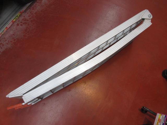 Unknown Manufacturer
Foldable aluminum ladder
Length: 215cm