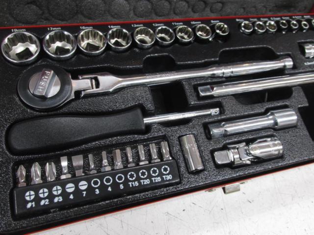 TAKAGI
GISUKE 36-piece socket wrench set (S-1500)
4mm to 19mm
