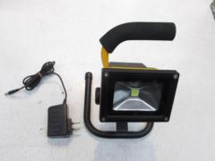 Fujikura Ltd.
LED-10W floodlight
Rechargeable (DN-103)
Power consumption HIGH10W/LOW5W