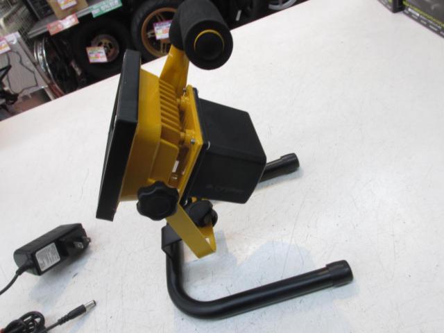 Fujikura Ltd.
LED-10W floodlight
Rechargeable (DN-103)
Power consumption HIGH10W/LOW5W