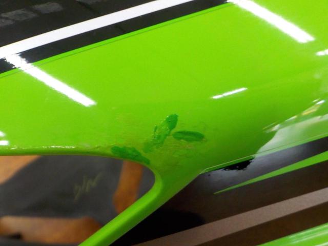 KAWASAKI
Genuine exterior set
Ninja650
ABS/year unknown