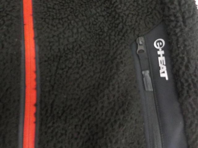 RS Taichi
RSU981
e-HEAT
Inner Best
Size: XL