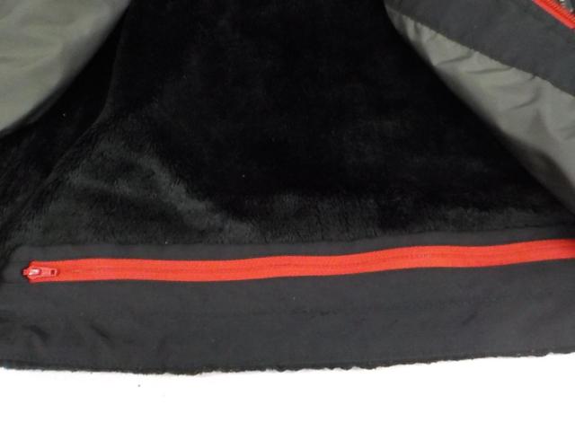 RS Taichi
RSU981
e-HEAT
Inner Best
Size: XL