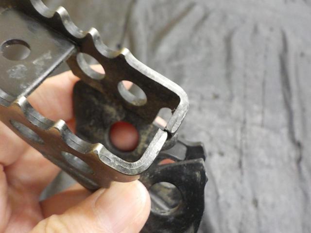 YAMAHA (Yamaha)
Genuine footpegs
Right and left
Selo 250