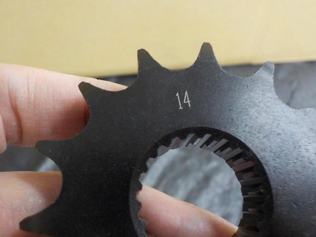 DRC
D331-415-14
Dura
Front sprocket
14T