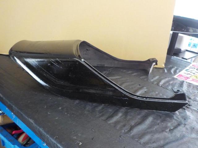 KAWASAKI (Kawasaki)
Genuine tail cowl
[Zephyr 400]