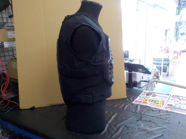 KOMINE (Komine)
Body protector
Size: Free