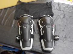 KOMINE (Komine)
SK-691
CE flex elbow guard
Size: Free