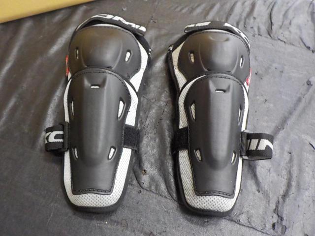 KOMINE (Komine)
SK-691
CE flex elbow guard
Size: Free