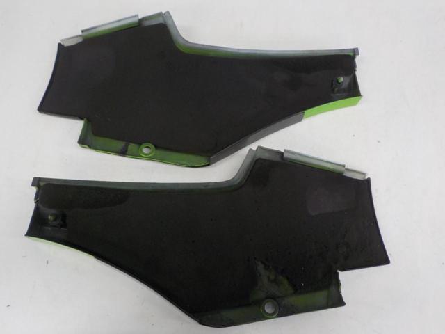 KAWASAKI
Genuine side cover left and right set
Removal from GPZ900R/A11