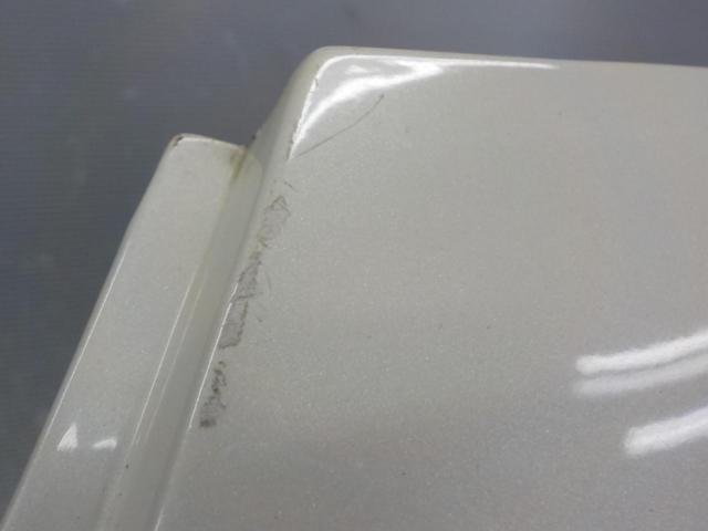 KAWASAKI
Genuine side cover left and right set
Removal from GPZ900R/A11