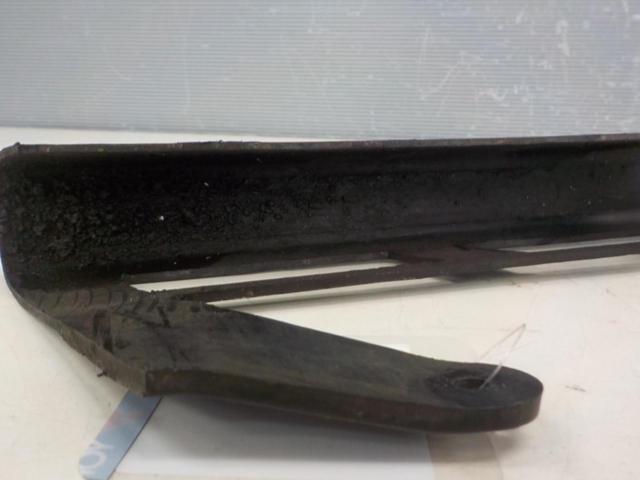 Unknown Manufacturer
Chain cover
Removal from GPZ900R/A11