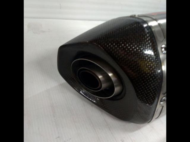 6AKRAPOVIC
Slip-on silencer + genuine exhaust pipe