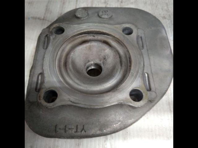 2 YAMAHA
Grand Axis Genuine cylinder head