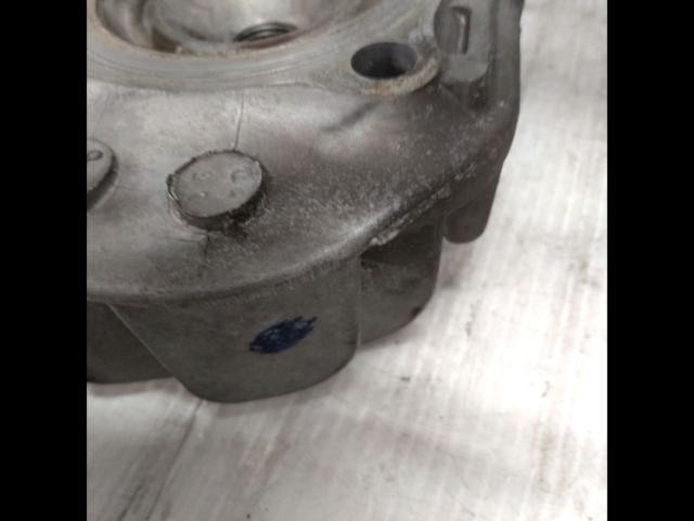 2 YAMAHA
Grand Axis Genuine cylinder head