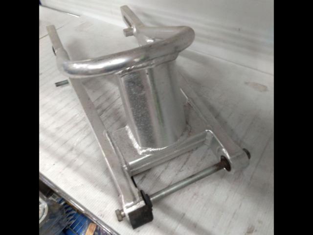 3 manufacturer unknown
Long swing arm with stabilizer