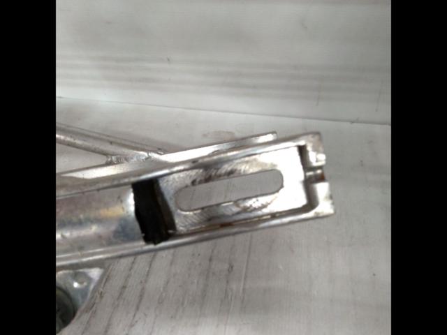 3 manufacturer unknown
Long swing arm with stabilizer