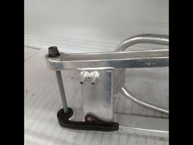 3 manufacturer unknown
Long swing arm with stabilizer