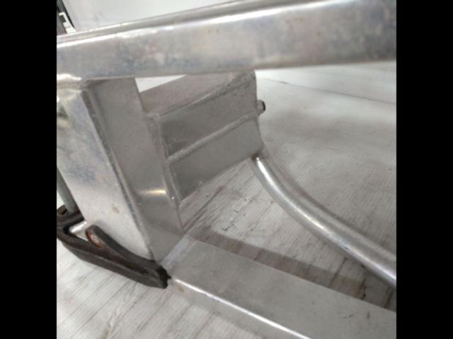 3 manufacturer unknown
Long swing arm with stabilizer