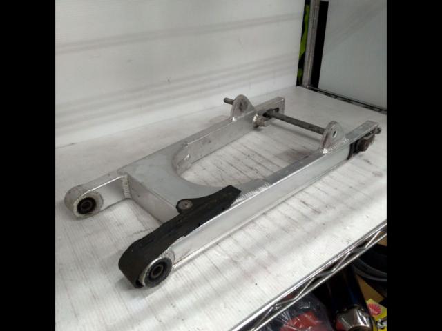 3 manufacturer unknown
Long swing arm