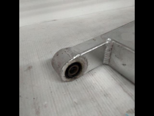 3 manufacturer unknown
Long swing arm