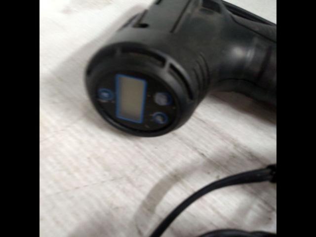 Unknown Manufacturer
Handheld air pump