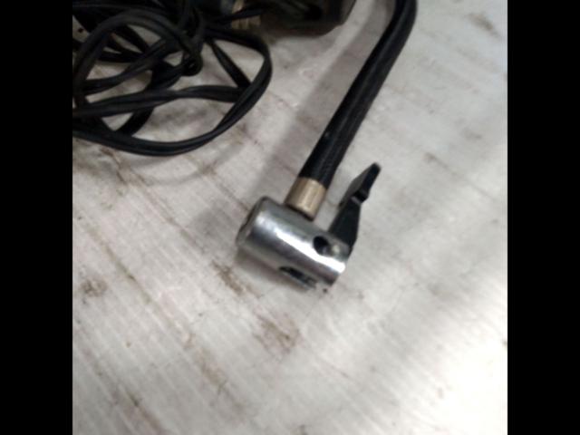 Unknown Manufacturer
Handheld air pump